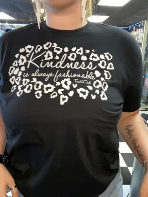 Black Tee Kindness is Always Fashionable AO202011267920