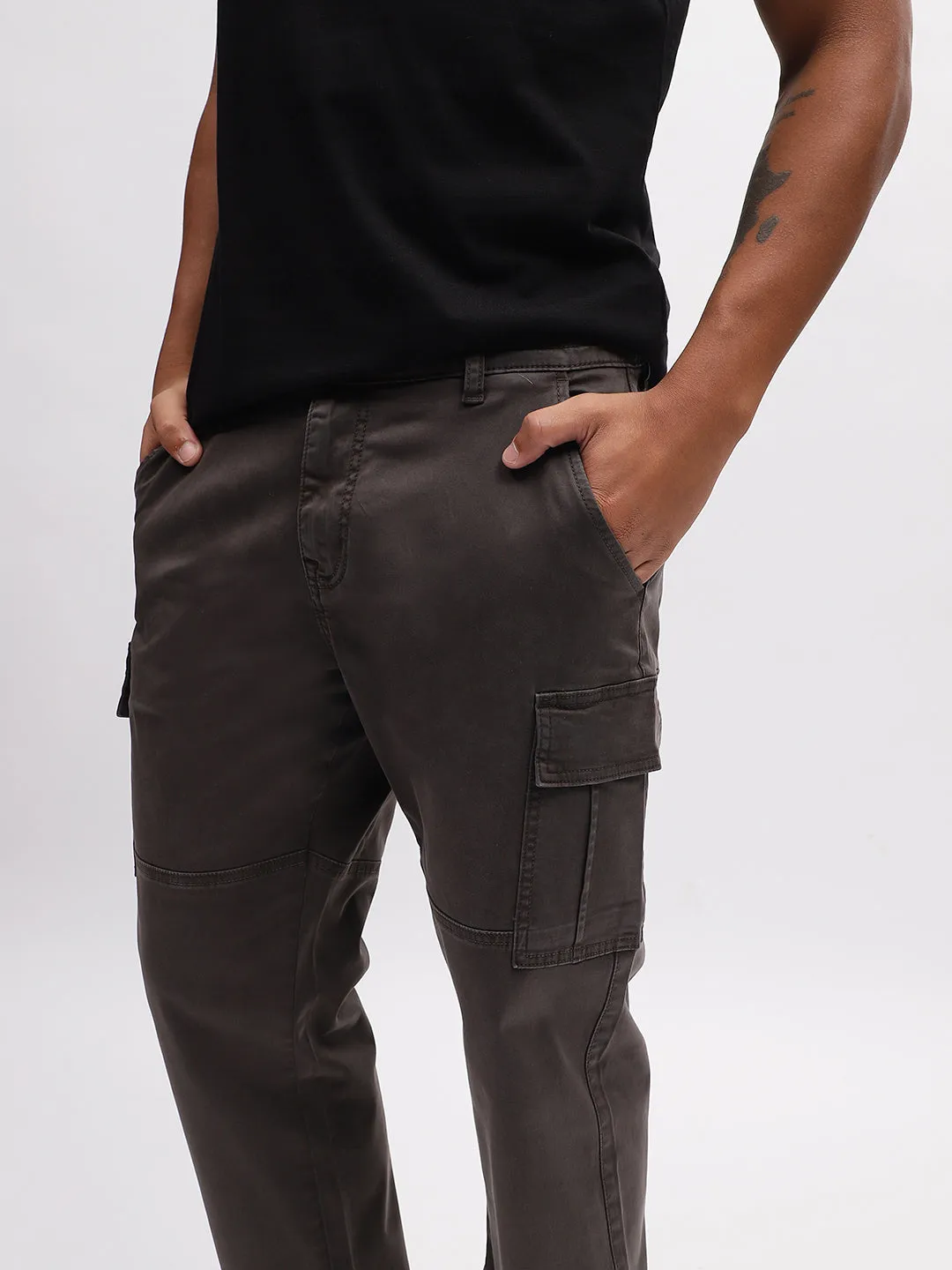 Iconic Men Charcoal Solid Relaxed Fit Trouser