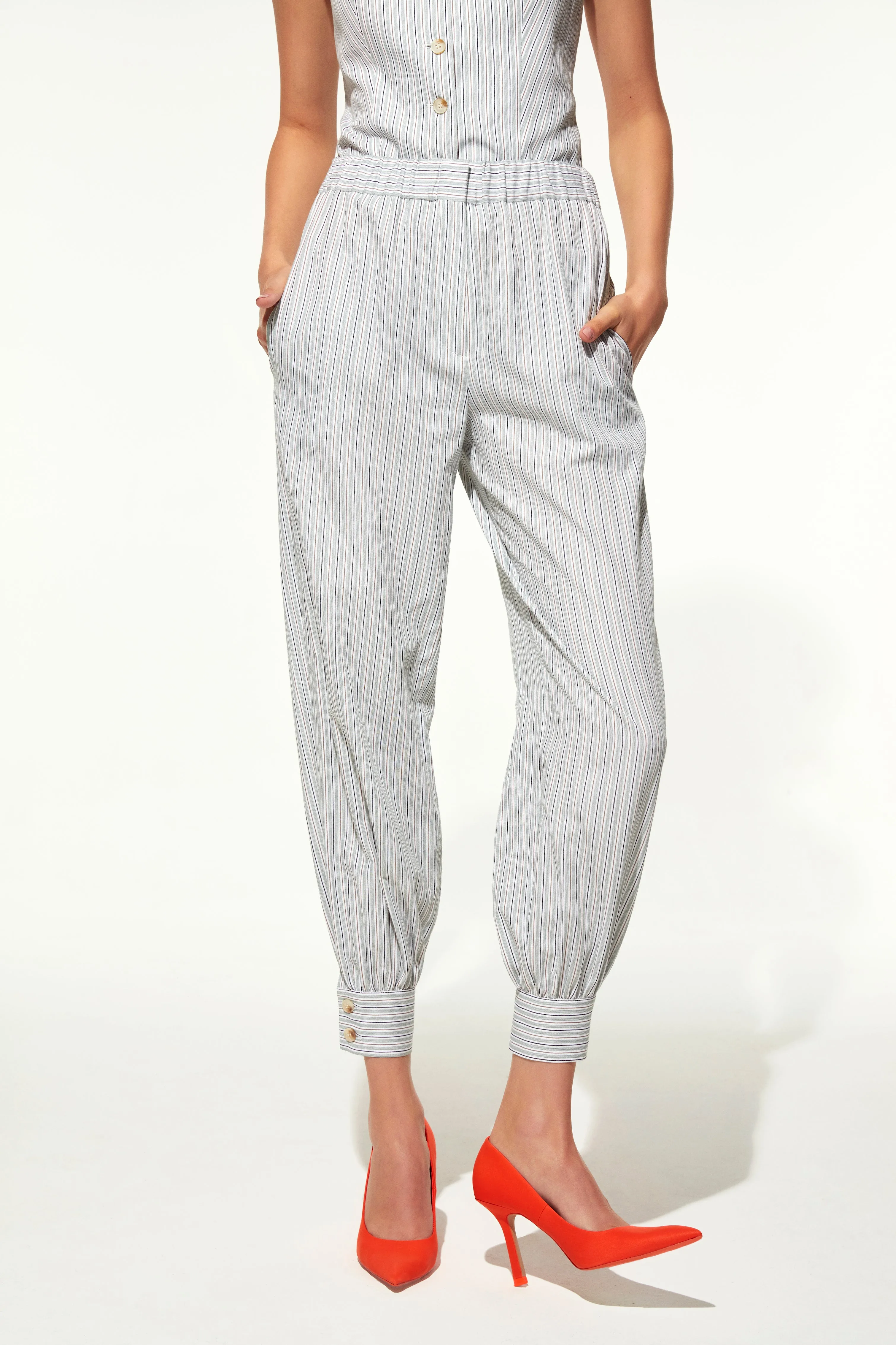 Maith Buttoned Cuffs Cotton Trousers