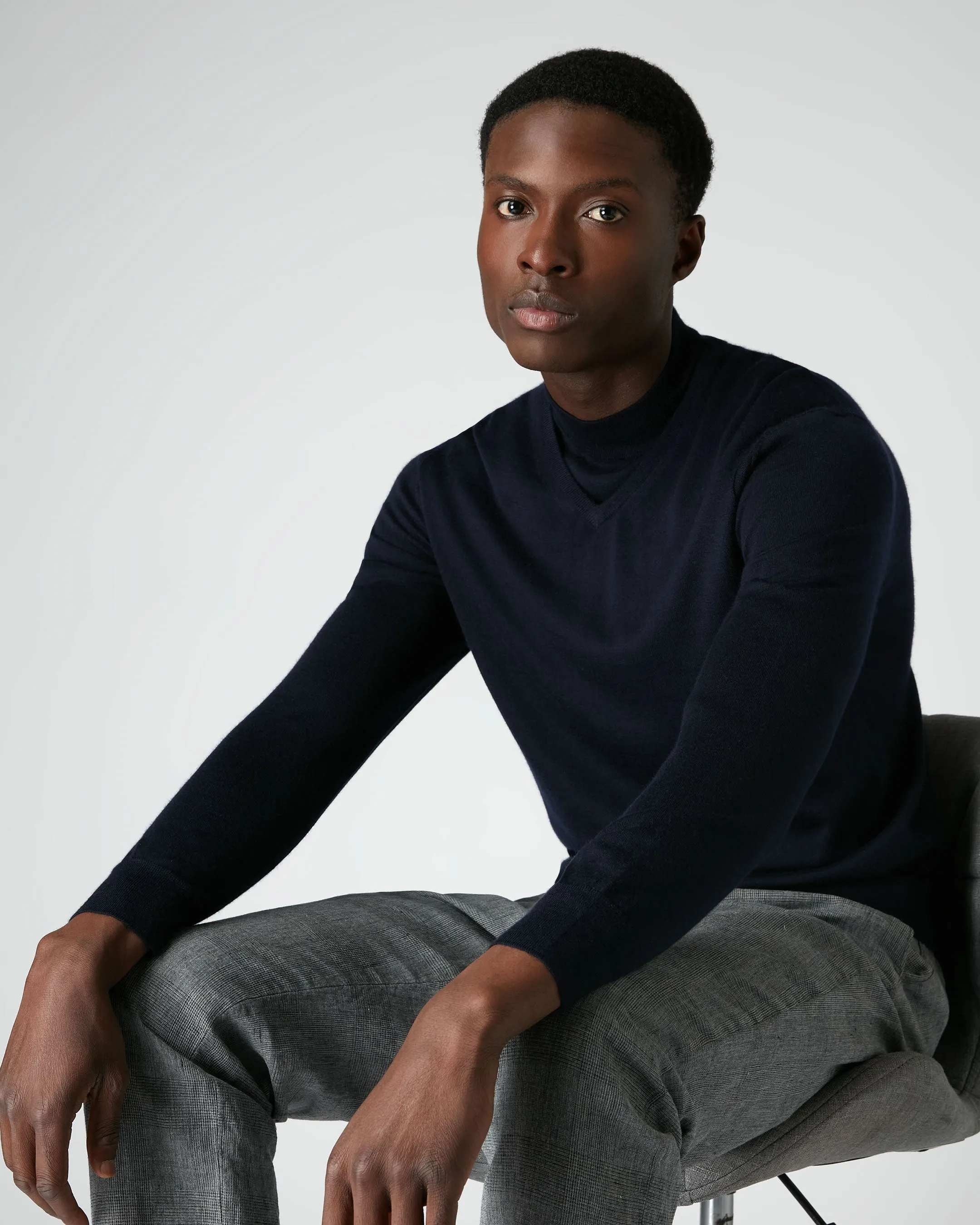 Men's Conduit Fine Gauge Cashmere V Neck Jumper Navy Blue