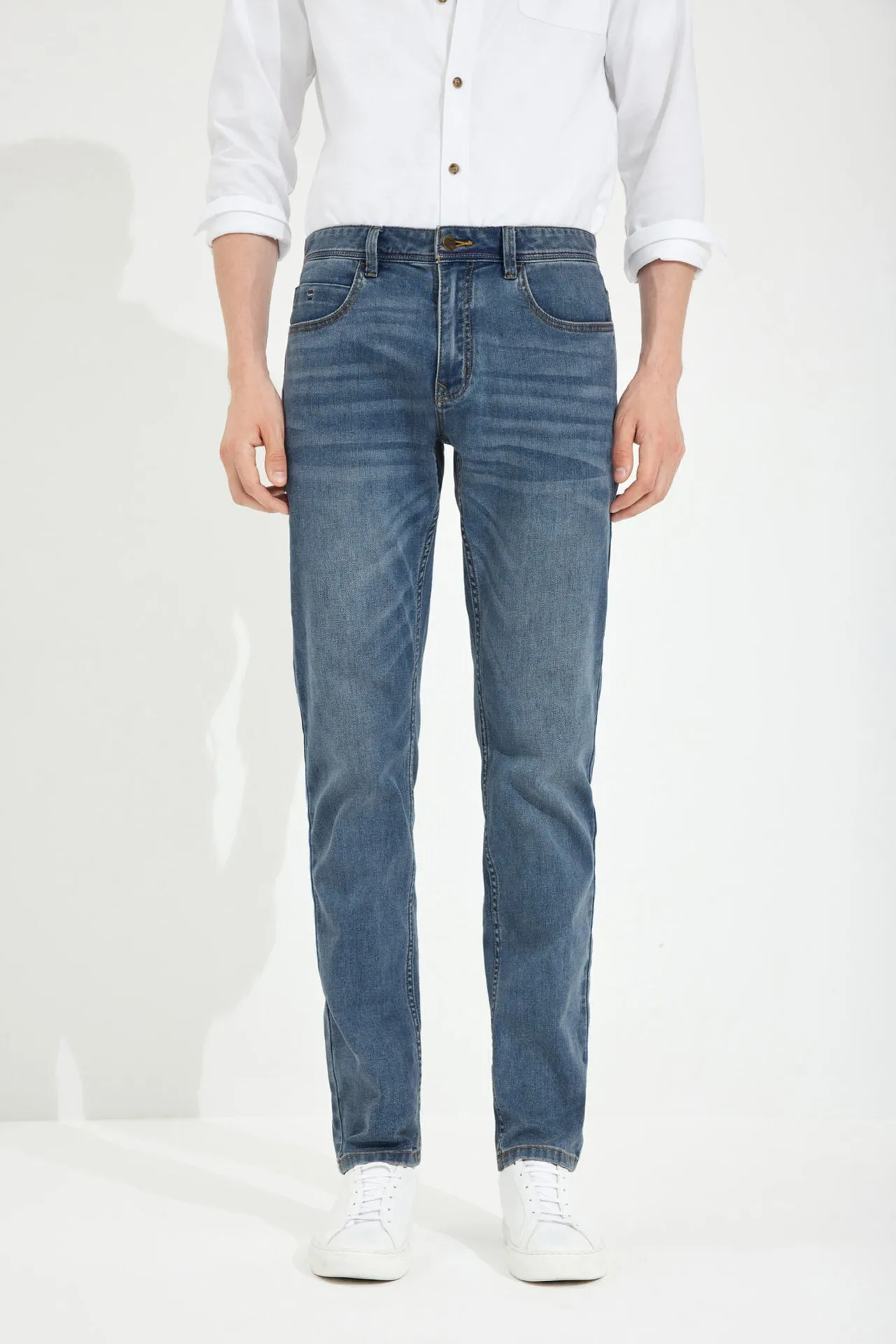 Soft Cotton Rich Stretch Jeans in Slim Tapered Fit